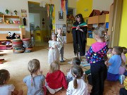 Den cizích zemí a jazyků